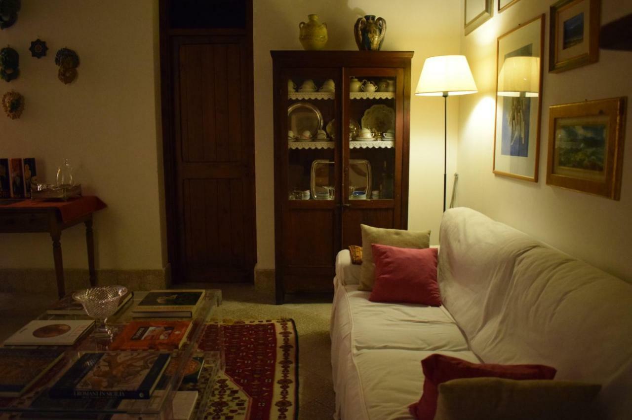 Loft 'Le Vie Del Centro' Hotell Marsala Eksteriør bilde